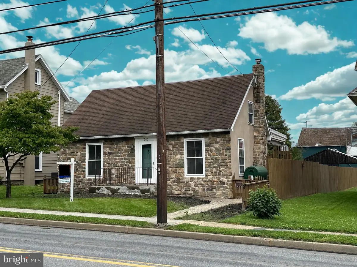 245 N Main Street, Mercersburg, PA 17236 - #1