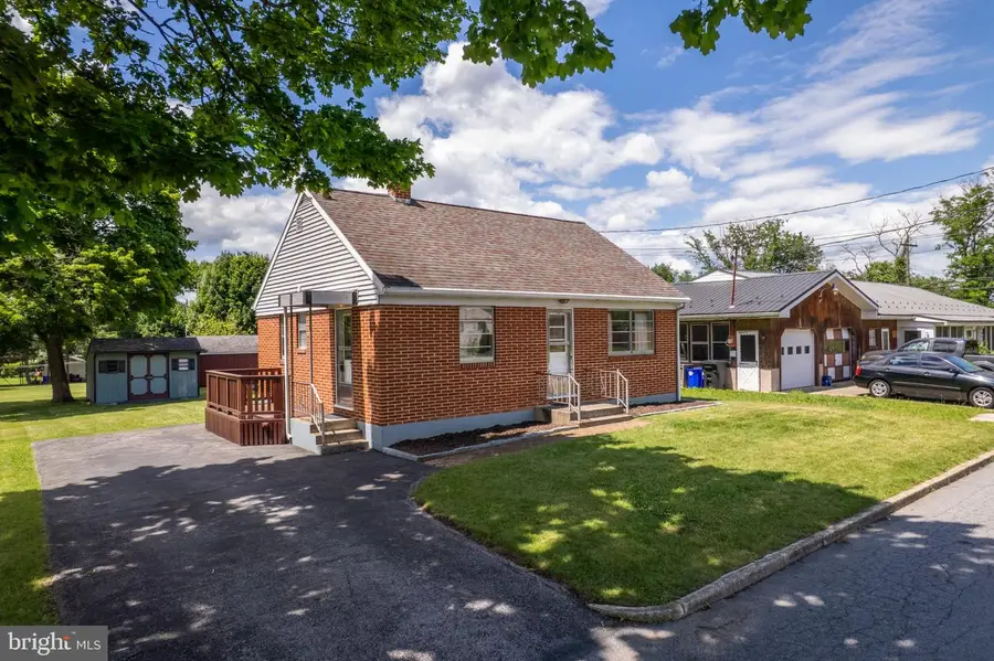 420 Maple Hill Avenue, Shippensburg, PA 17257 - #2