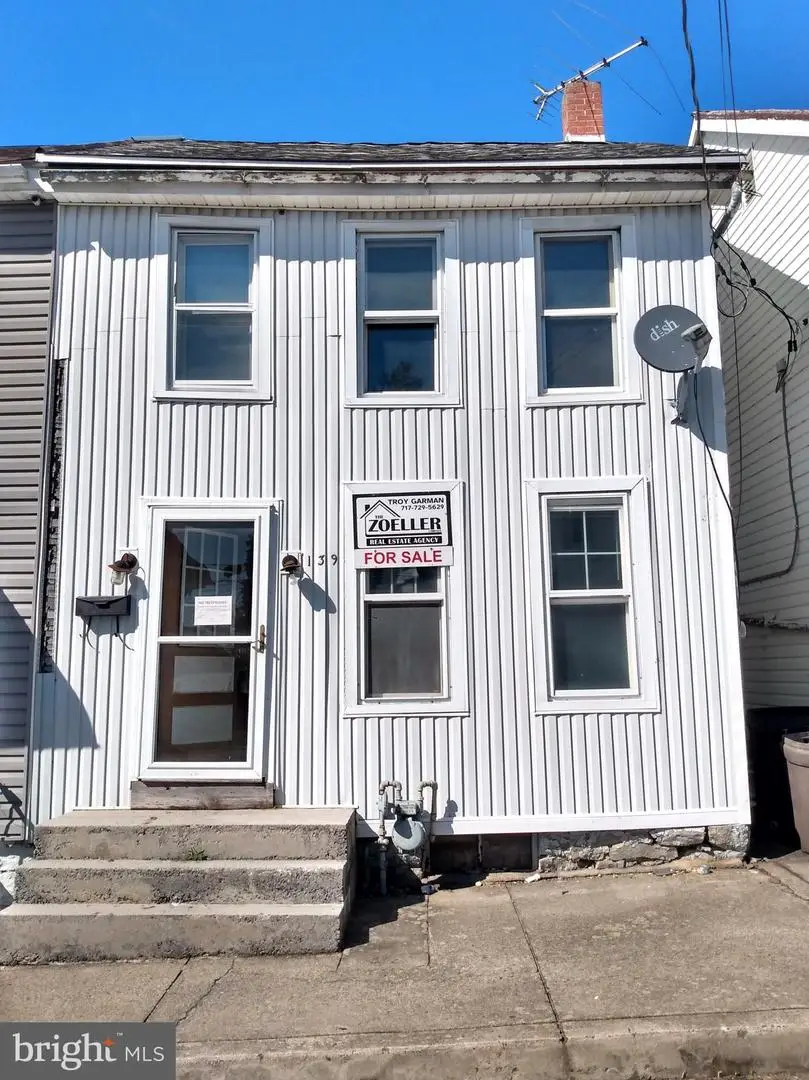 139 W Second St, Waynesboro, PA 17268 - #1
