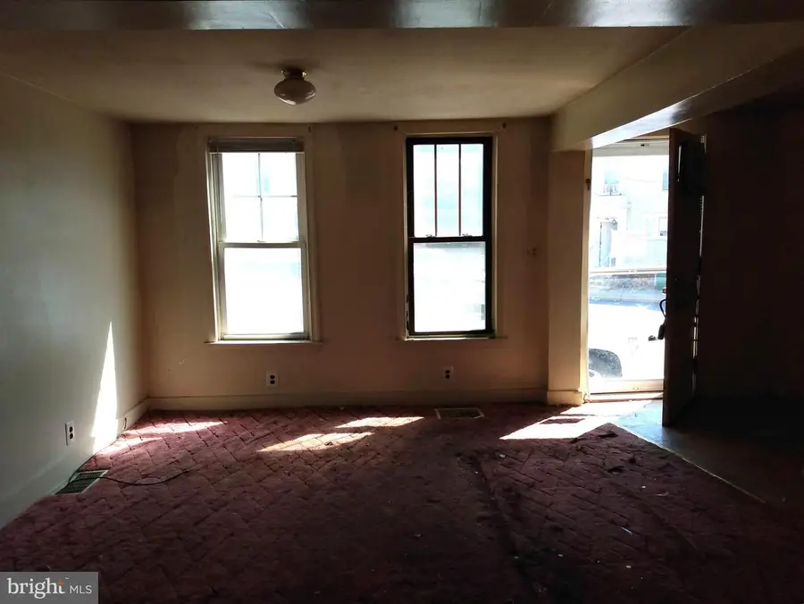 139 W Second St, Waynesboro, PA 17268 - #2