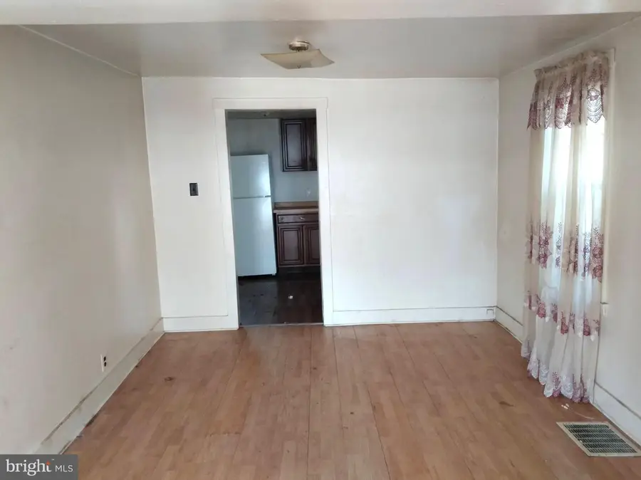 139 W Second St, Waynesboro, PA 17268 - #3