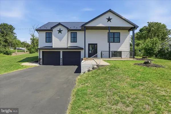 15 Canterbury Dr, CHAMBERSBURG, PA 17201