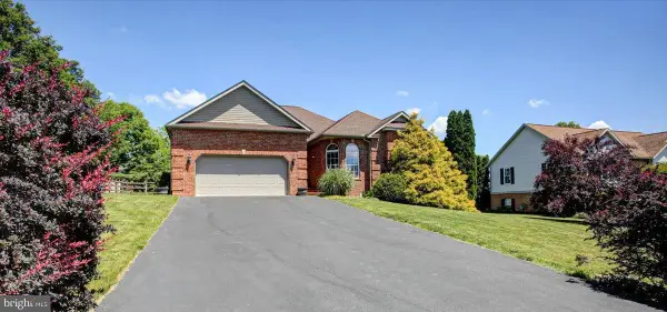 1983 Farmall Drive, GREENCASTLE, PA 17225