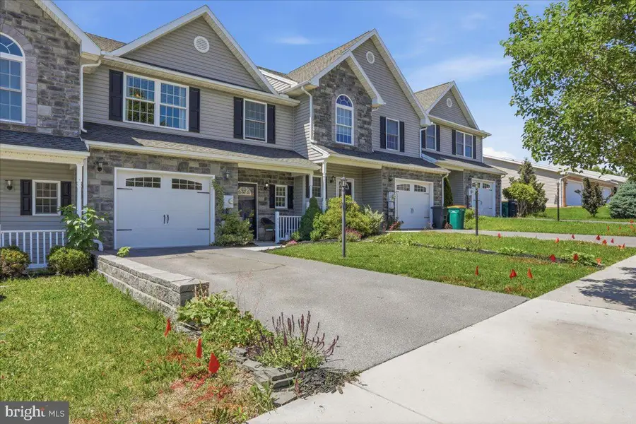 451 Frick Ave, Waynesboro, PA 17268 - #2