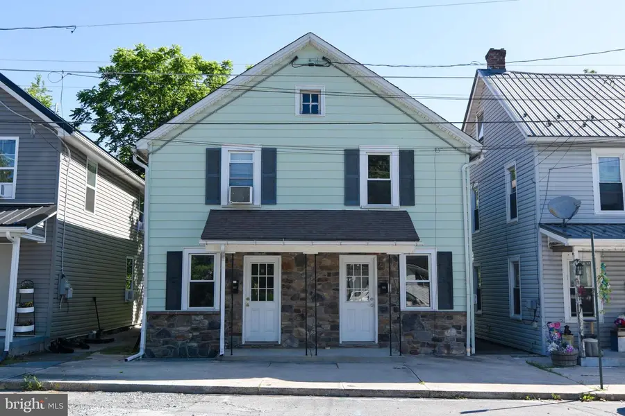 325 Fourth St, Waynesboro, PA 17268 - #2