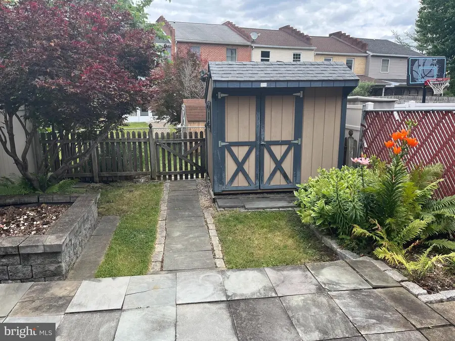 841 Woodlawn Dr, Chambersburg, PA 17201 - #3