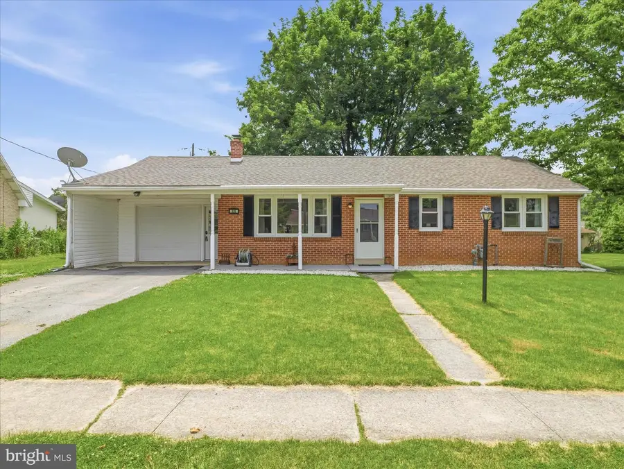 826 Crescent Dr, Shippensburg, PA 17257 - #2