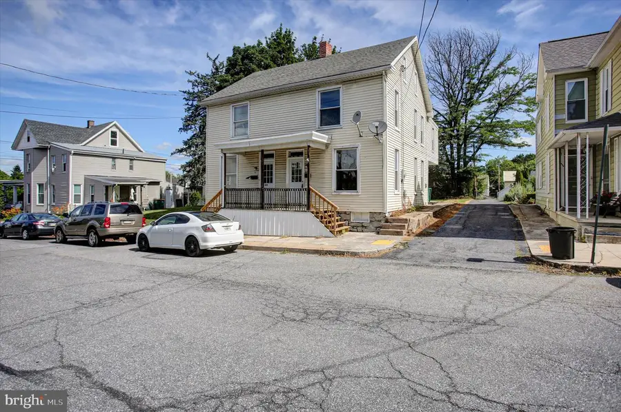 219-221 Garfield St, Chambersburg, PA 17201 - #2