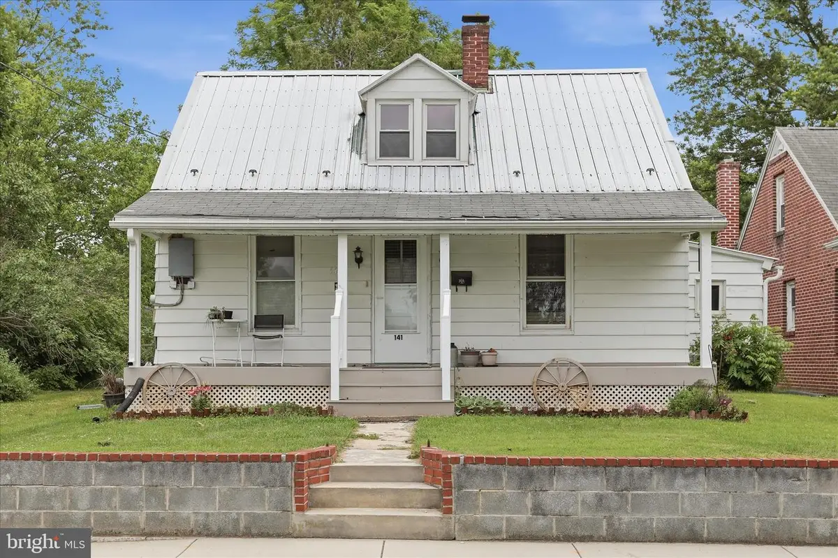 141 N Ridge Ave, Greencastle, PA 17225 - #1