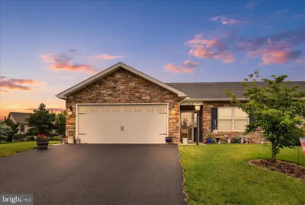 261 Matthew Dr #306, CHAMBERSBURG, PA 17201