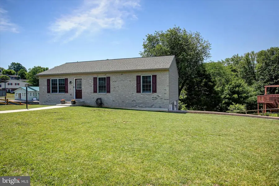 3040 Liverpool Court, Chambersburg, PA 17201 - #2