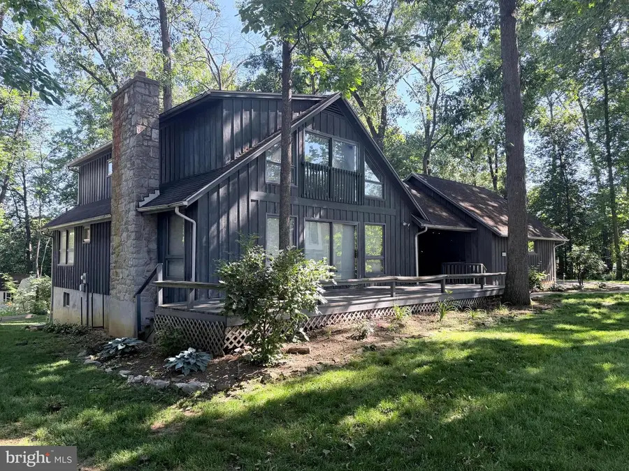 6067 Greenbriar Court, Fayetteville, PA 17222 - #2