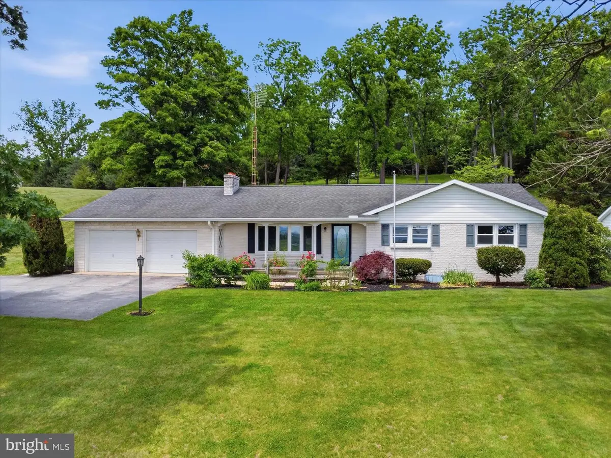 11141 Lincoln Way W, Fort Loudon, PA 17224 - #1