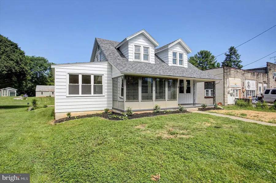 320 S Park Avenue, Mercersburg, PA 17236 - #2