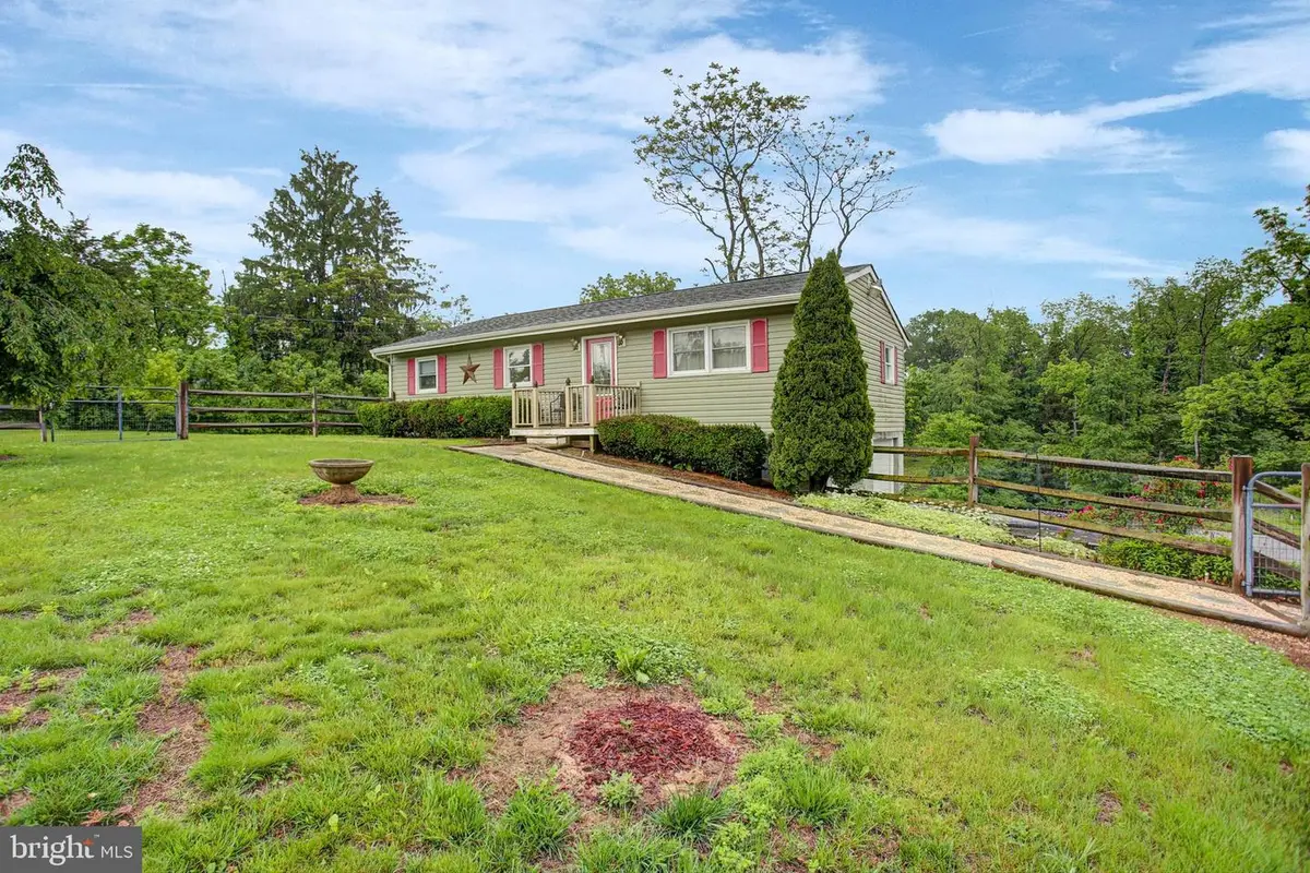 11540 Burkett Ln, Greencastle, PA 17225 - #1