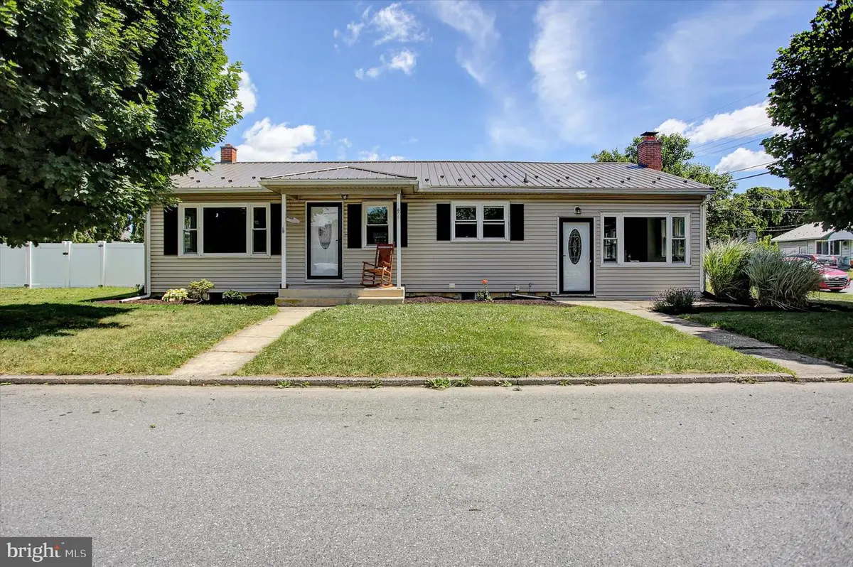 605 Prospect Ave, Shippensburg, PA 17257 - #1
