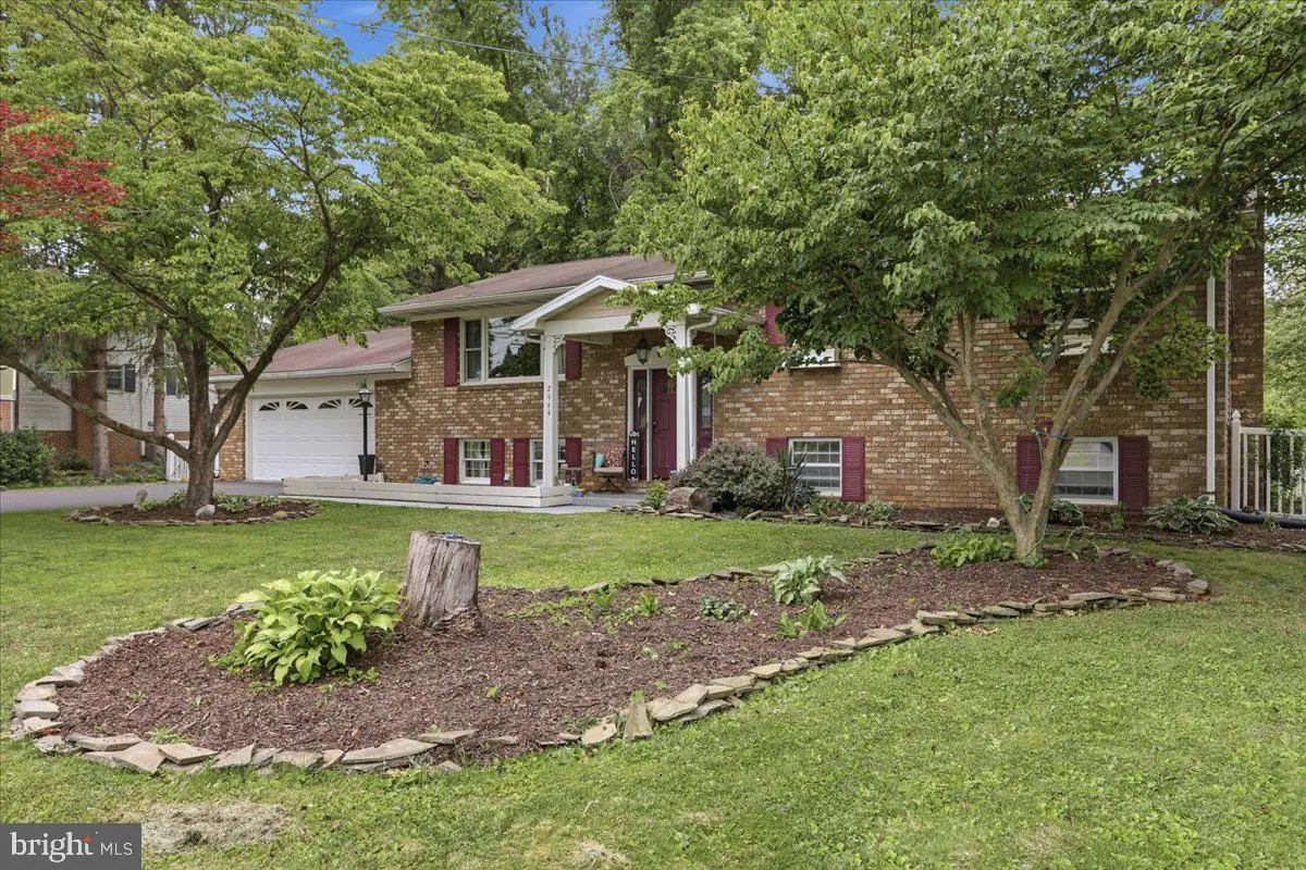 2964 Roosevelt Dr, Chambersburg, PA 17201 - #1