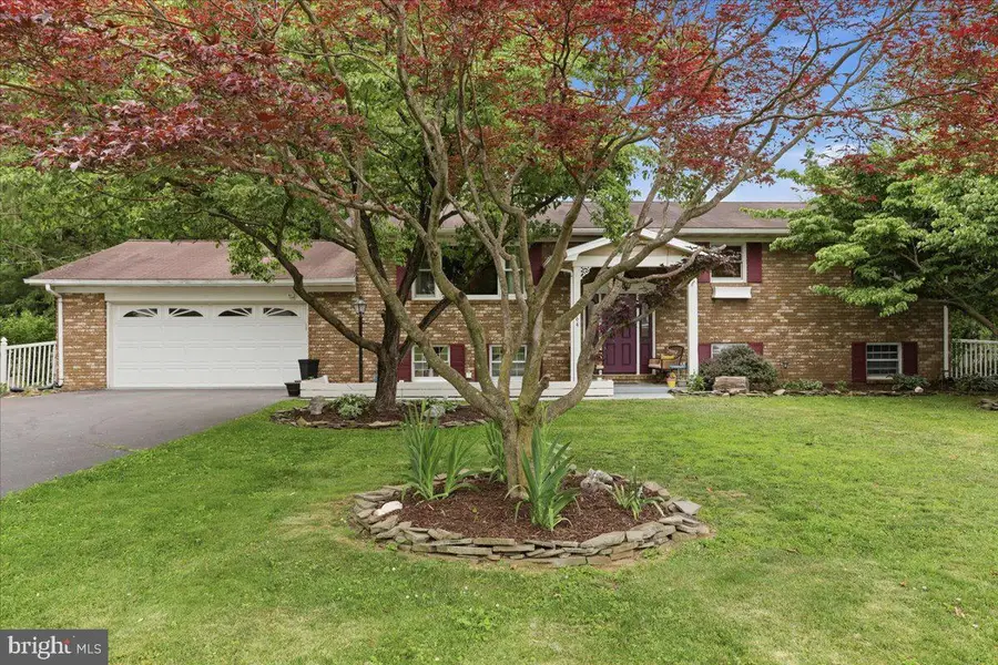 2964 Roosevelt Dr, Chambersburg, PA 17201 - #2