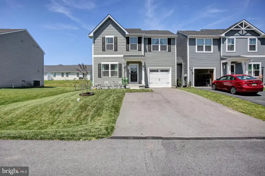 774 Raeann Dr, Greencastle, PA 17225 - #2