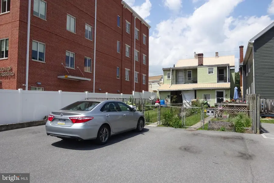 226-228 E Queen St, Chambersburg, PA 17201 - #3