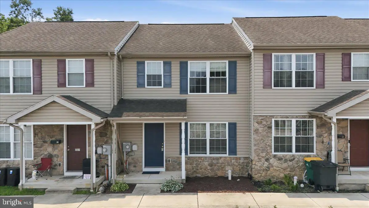 22 E Ninth St, Waynesboro, PA 17268 - #1