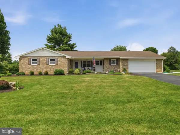 207 Sherwood Dr, CHAMBERSBURG, PA 17202