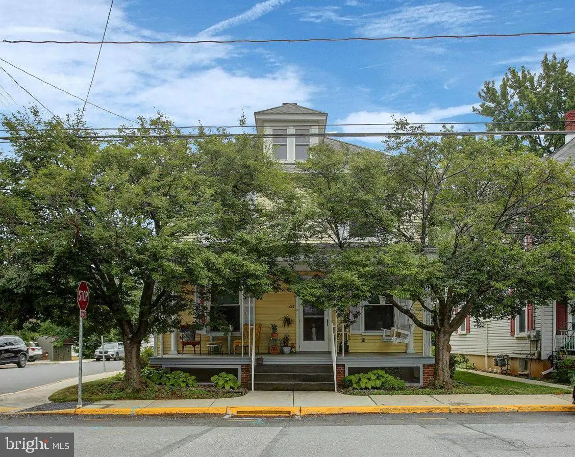 63 Linden Ave N, Greencastle, PA 17225 - #1