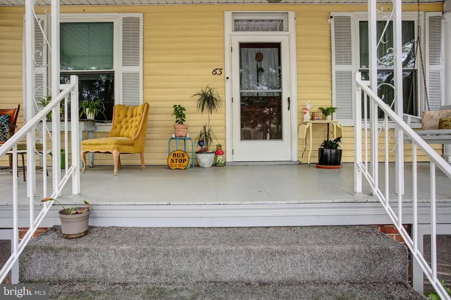 63 Linden Ave N, Greencastle, PA 17225 - #2