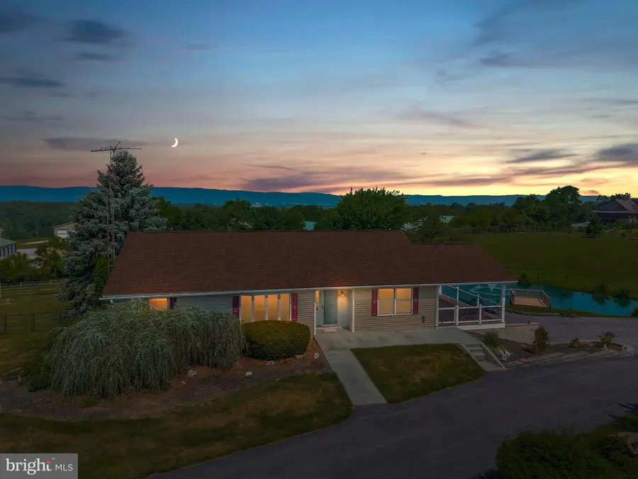 7246 Smith Rd, Chambersburg, PA 17201 - #2