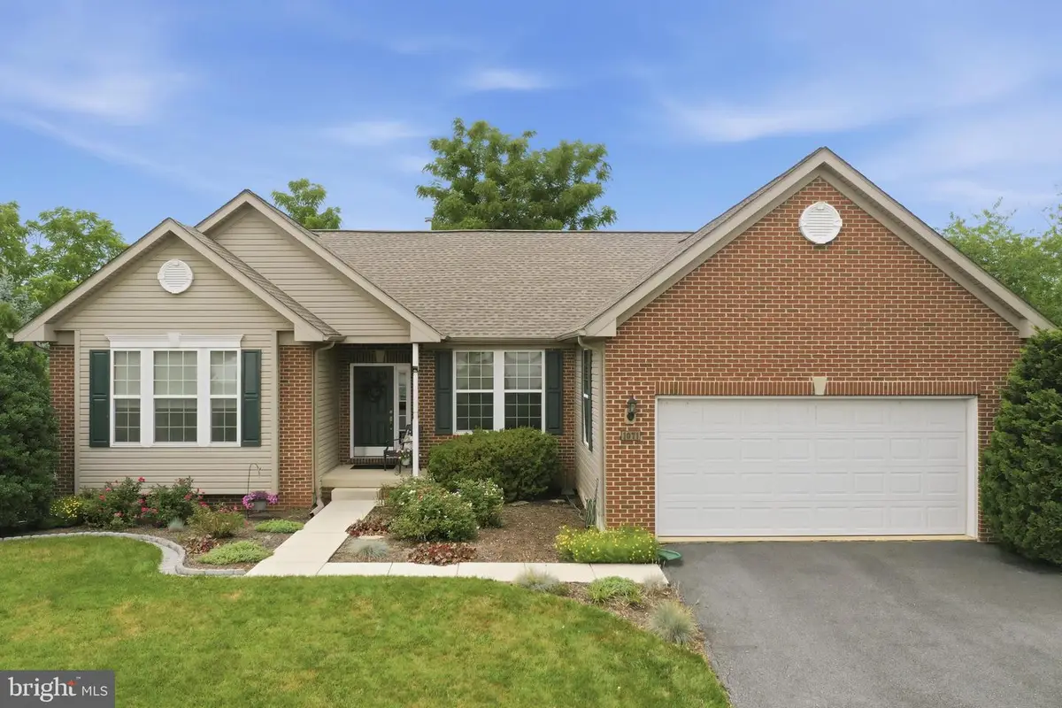 1071 Crestwood Drive, Chambersburg, PA 17202 - #1