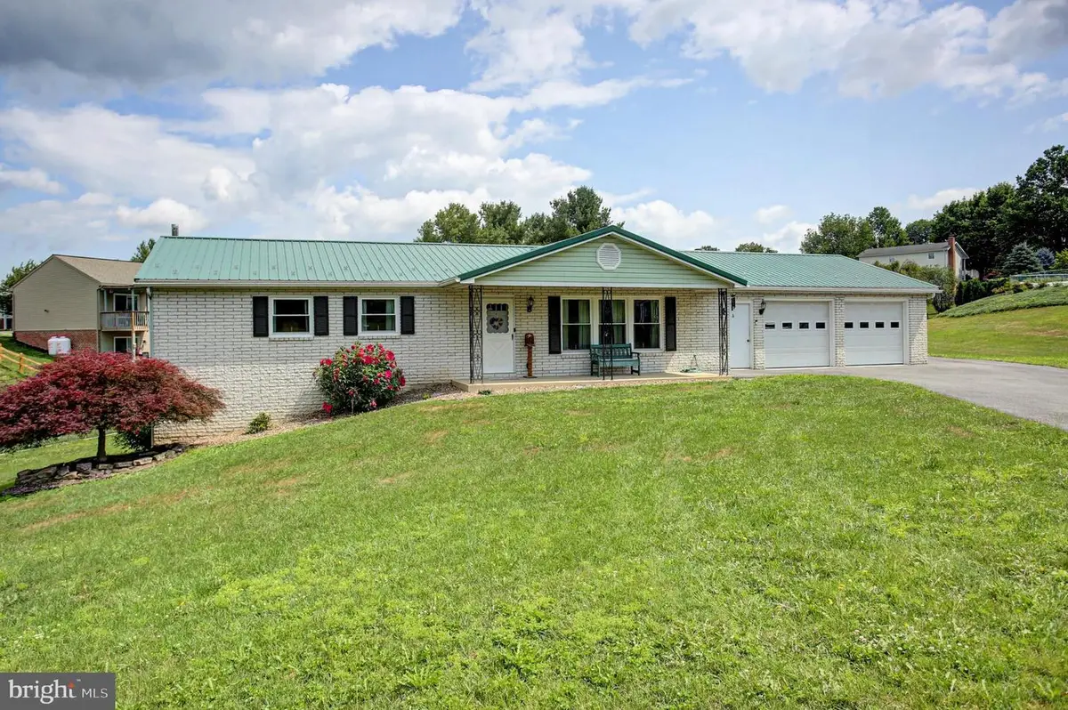 10 Surrey Court, Chambersburg, PA 17201 - #1