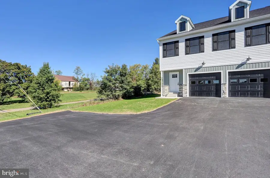 3617 Buchanan Trl W, Greencastle, PA 17225 - #3