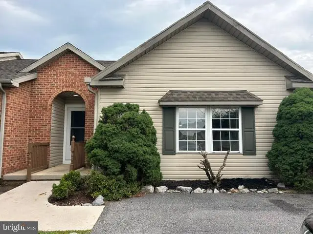 11470 Nicole Dr, Greencastle, PA 17225 - #1