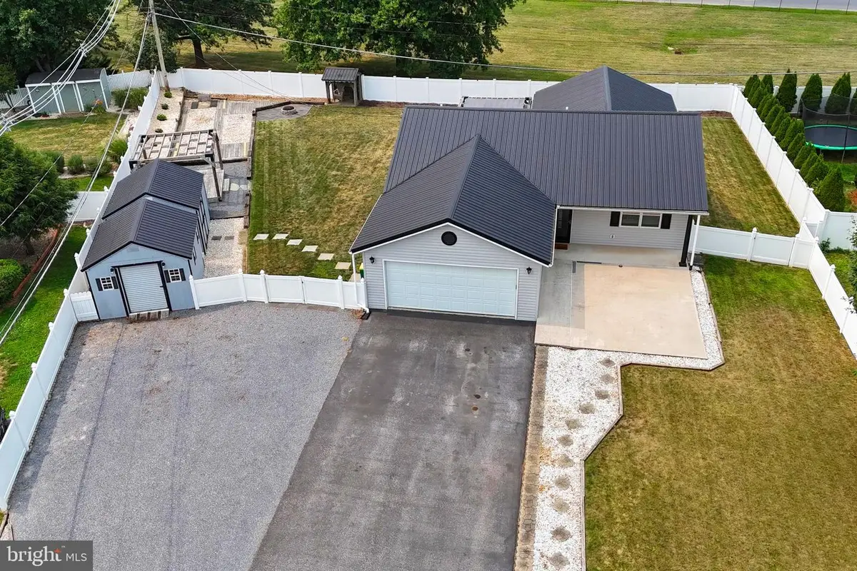 1020 Brandon Dr, Chambersburg, PA 17201 - #1