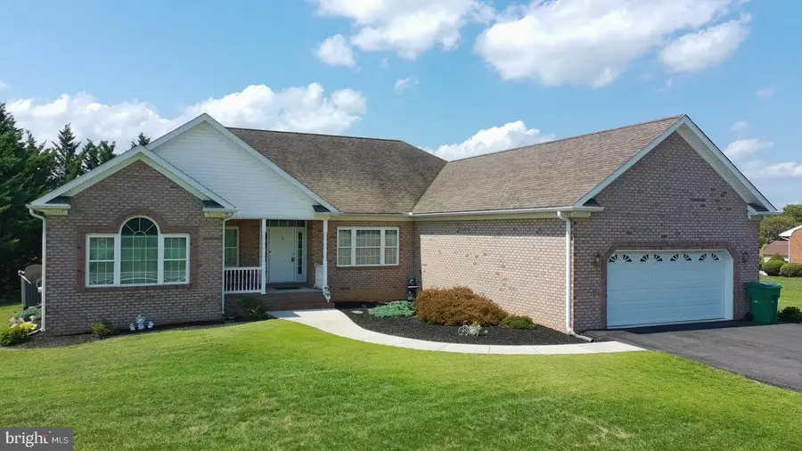 26 Williamson Avenue, Greencastle, PA 17225 - #2
