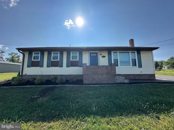 11092 Williamsport Pike, GREENCASTLE, PA 17225