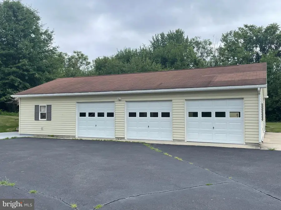 2424 Loop Road, Chambersburg, PA 17202 - #2
