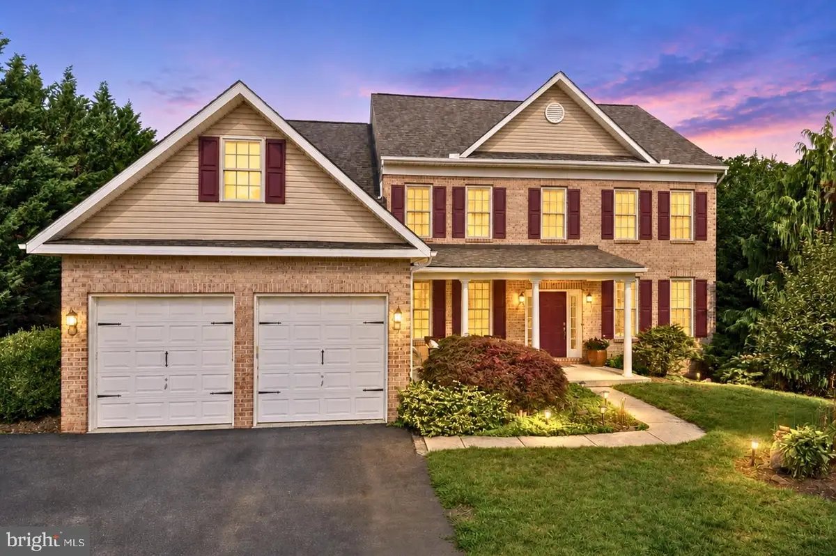7946 Golf Vista Dr, Greencastle, PA 17225 - #1