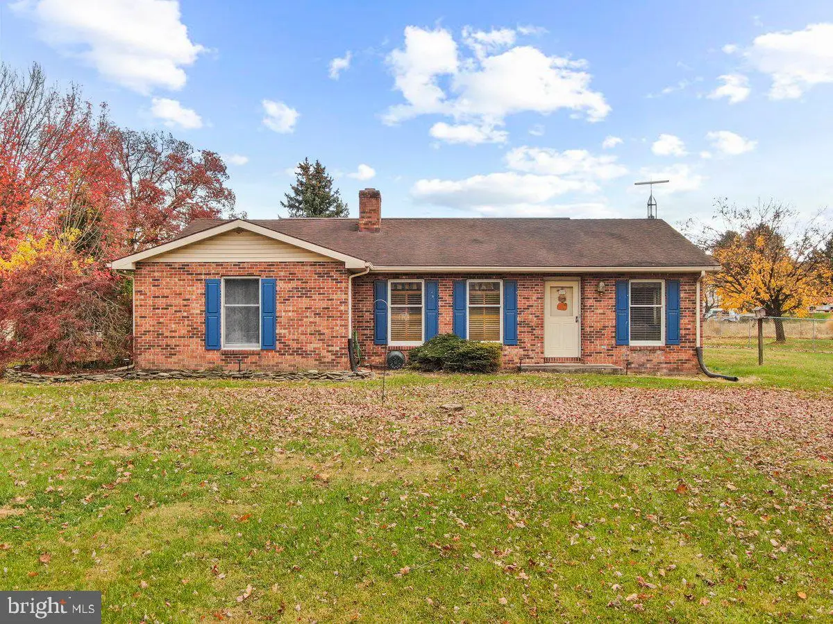 8750 Olde Scotland Rd, Shippensburg, PA 17257 - #1