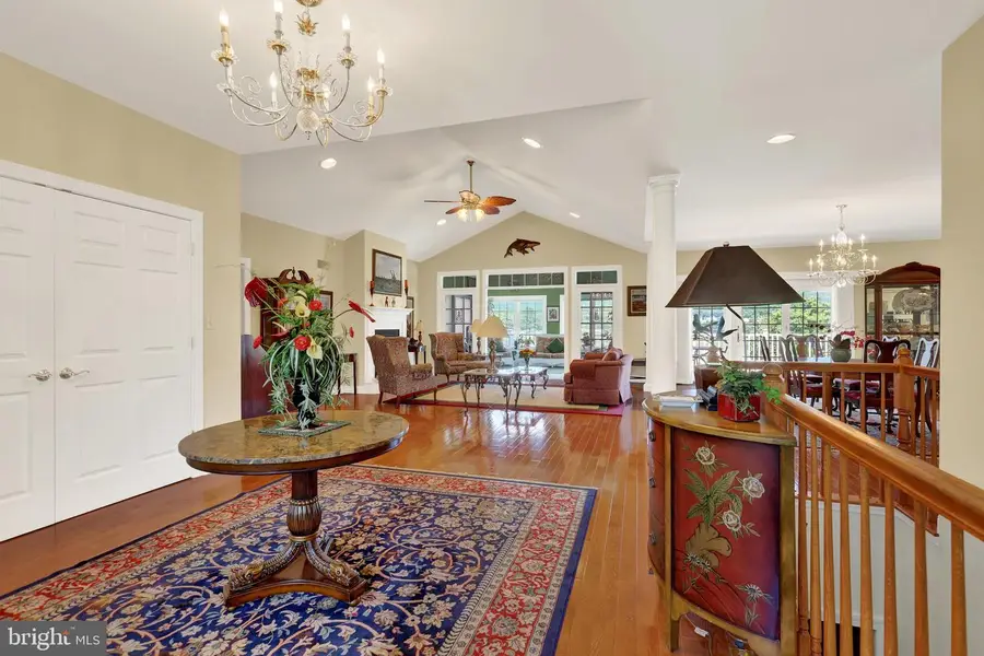 7133 Lone Ridge Ct, Fayetteville, PA 17222 - #2