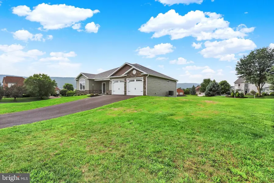 6358 Saucon Valley Dr, Fayetteville, PA 17222 - #3