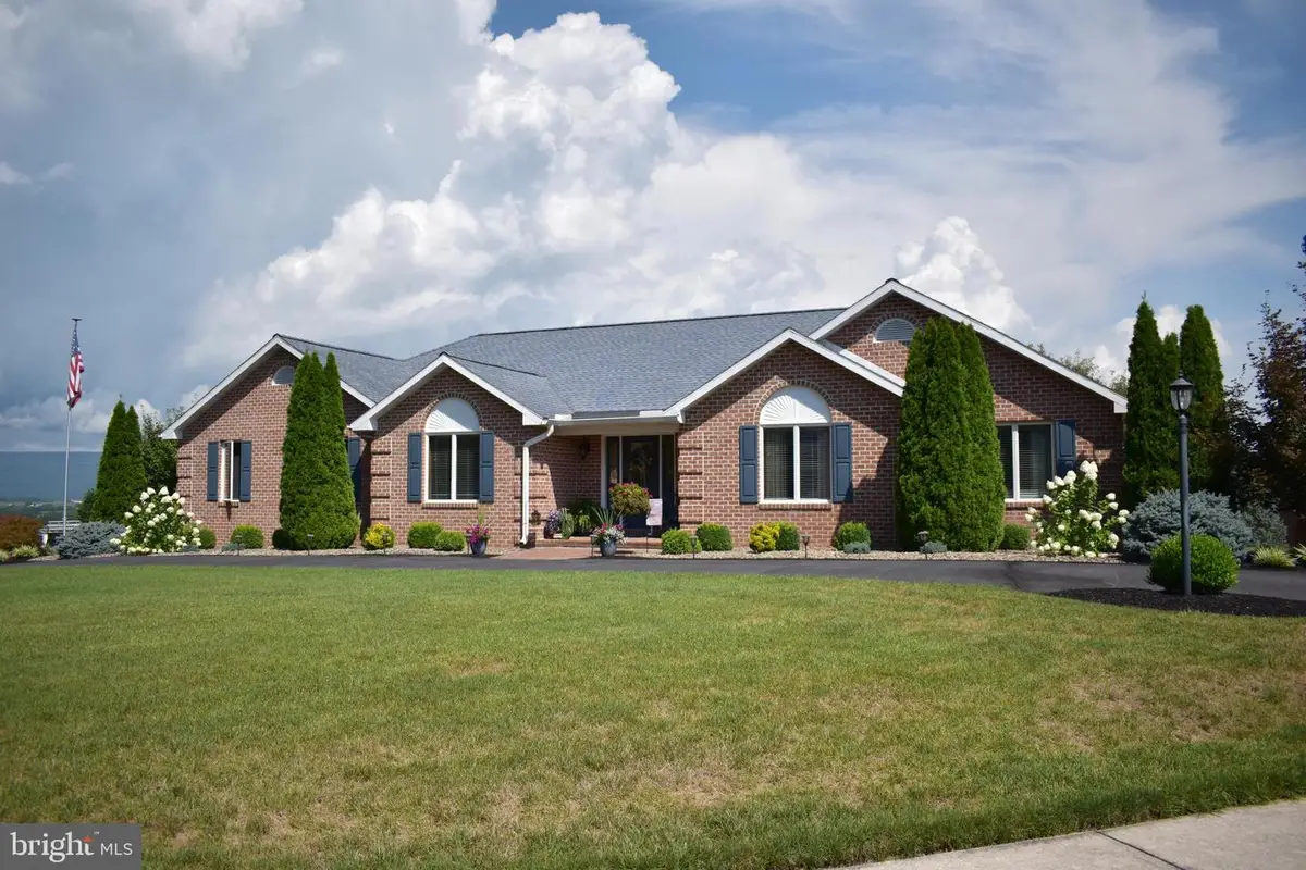 1403 Majestic Dr, Chambersburg, PA 17202 - #1