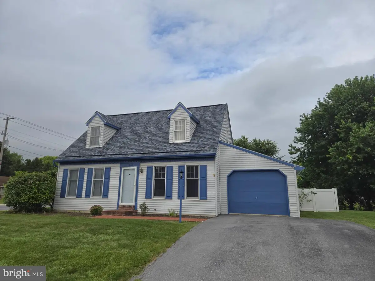 1901 Clinton Ave, Chambersburg, PA 17201 - #1