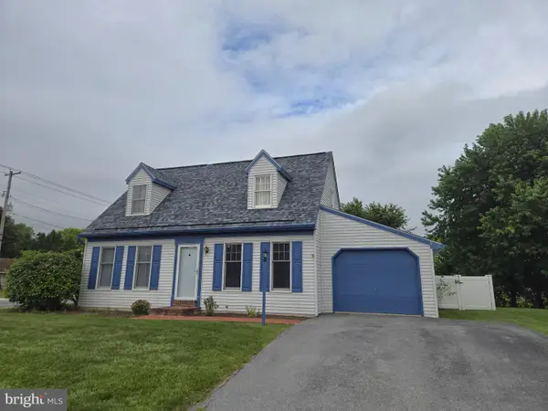 1901 Clinton Ave, CHAMBERSBURG, PA 17201
