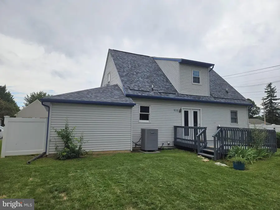 1901 Clinton Ave, Chambersburg, PA 17201 - #3
