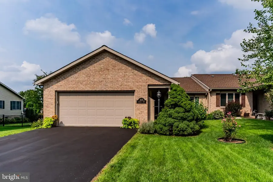 317 Woodvale Dr, Chambersburg, PA 17201 - #2