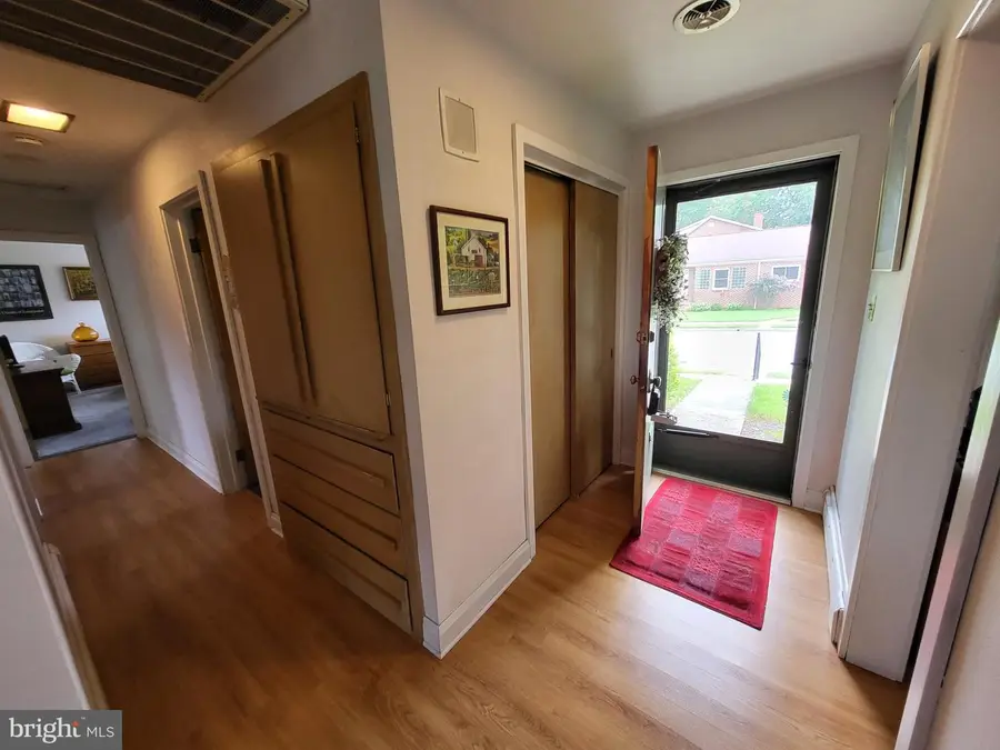 910 Nelson St, Chambersburg, PA 17201 - #3