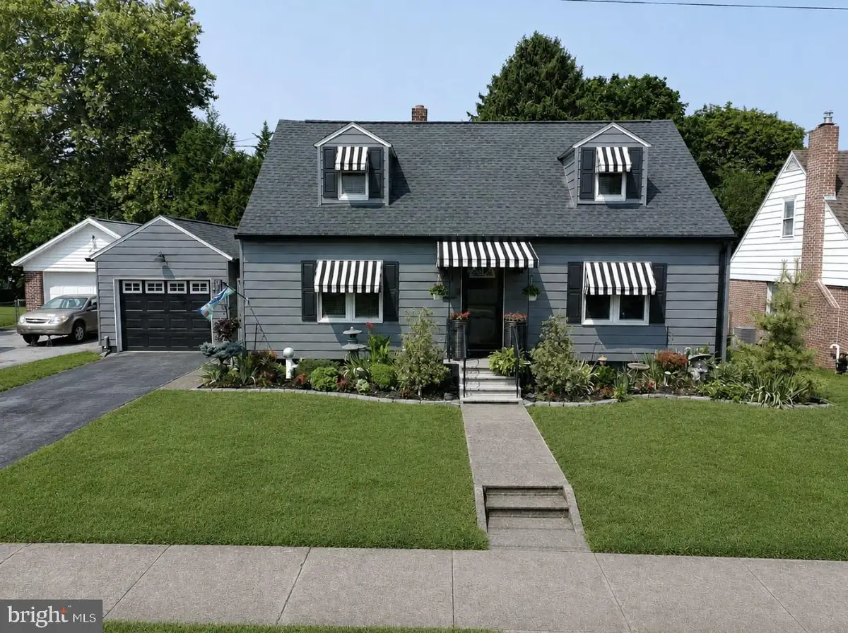 851 Middle St, Chambersburg, PA 17201 - #1