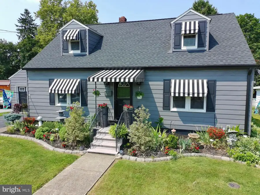 851 Middle St, Chambersburg, PA 17201 - #3