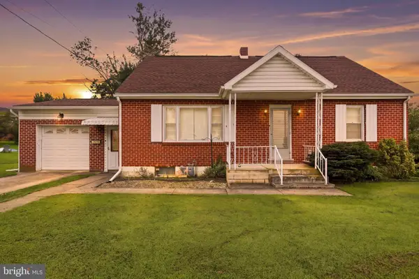 431 W. Sixth St., WAYNESBORO, PA 17268